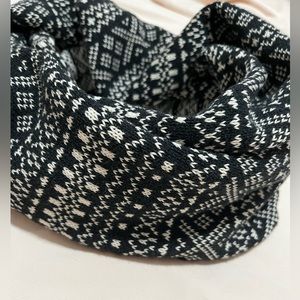 American Eagle Outfitters Neckwarmer Scarf